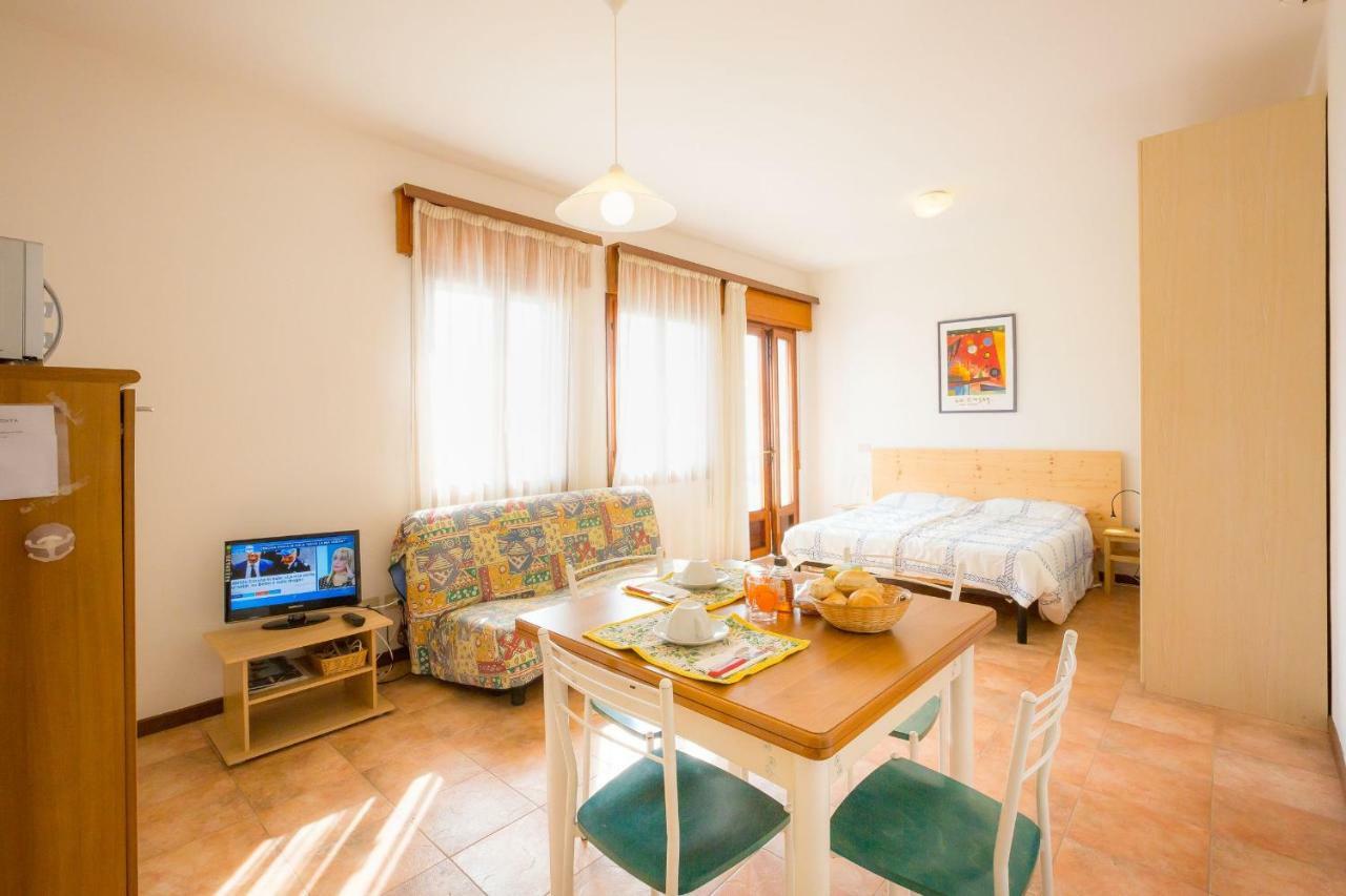 Residence Cristallo Caorle Extérieur photo