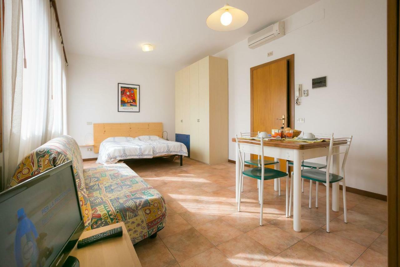 Residence Cristallo Caorle Extérieur photo